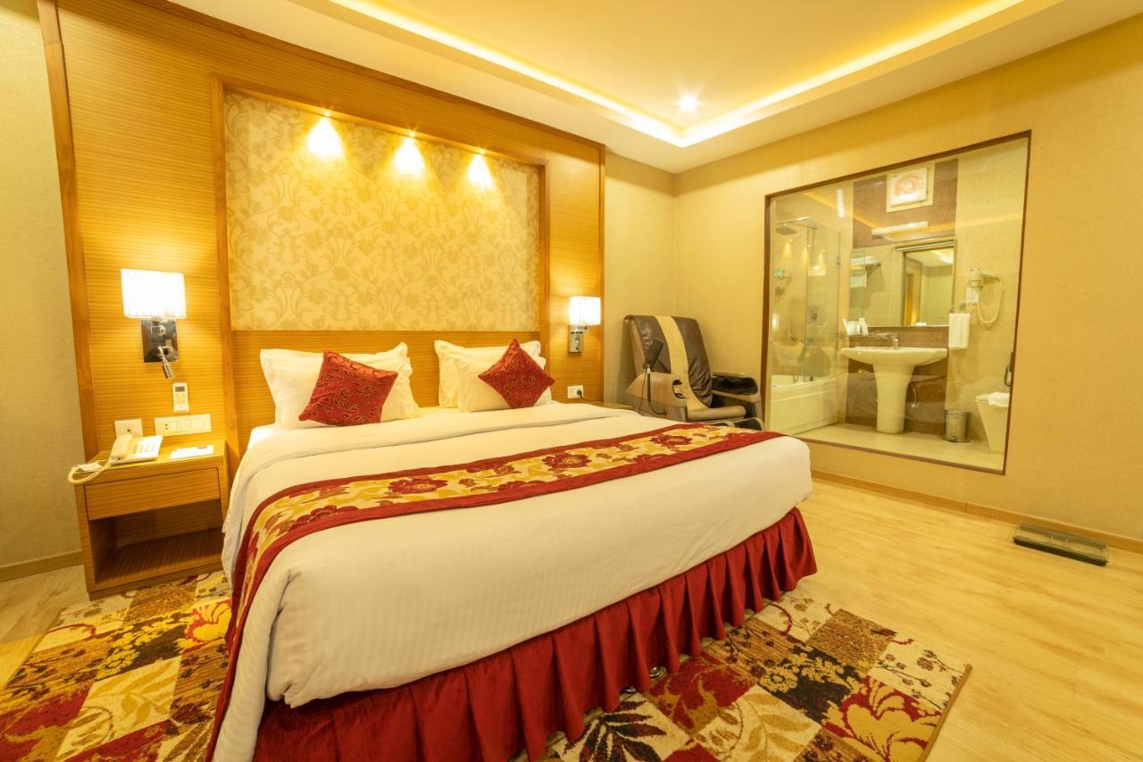 Hotel Harrison Palace Μπιρατναγκάρ Εξωτερικό φωτογραφία