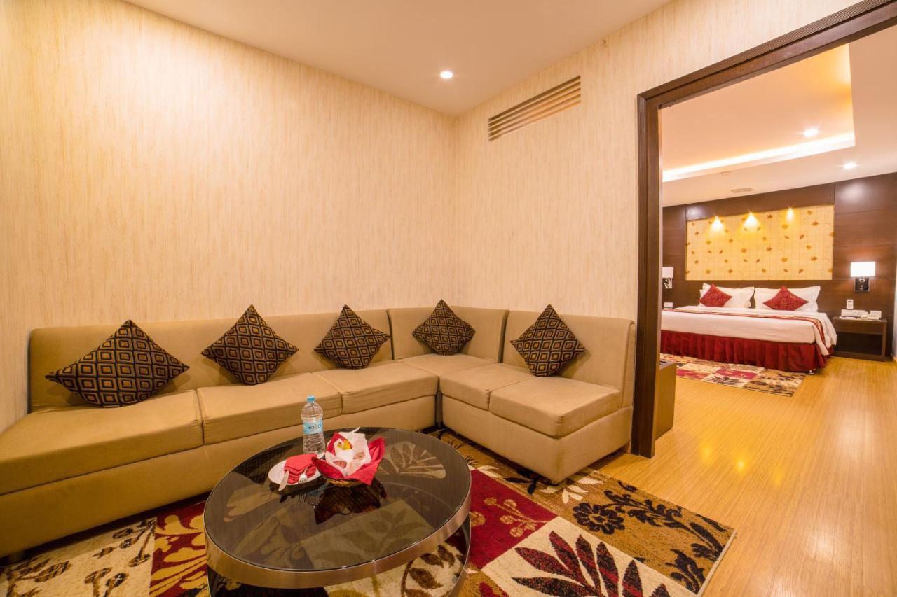 Hotel Harrison Palace Μπιρατναγκάρ Εξωτερικό φωτογραφία