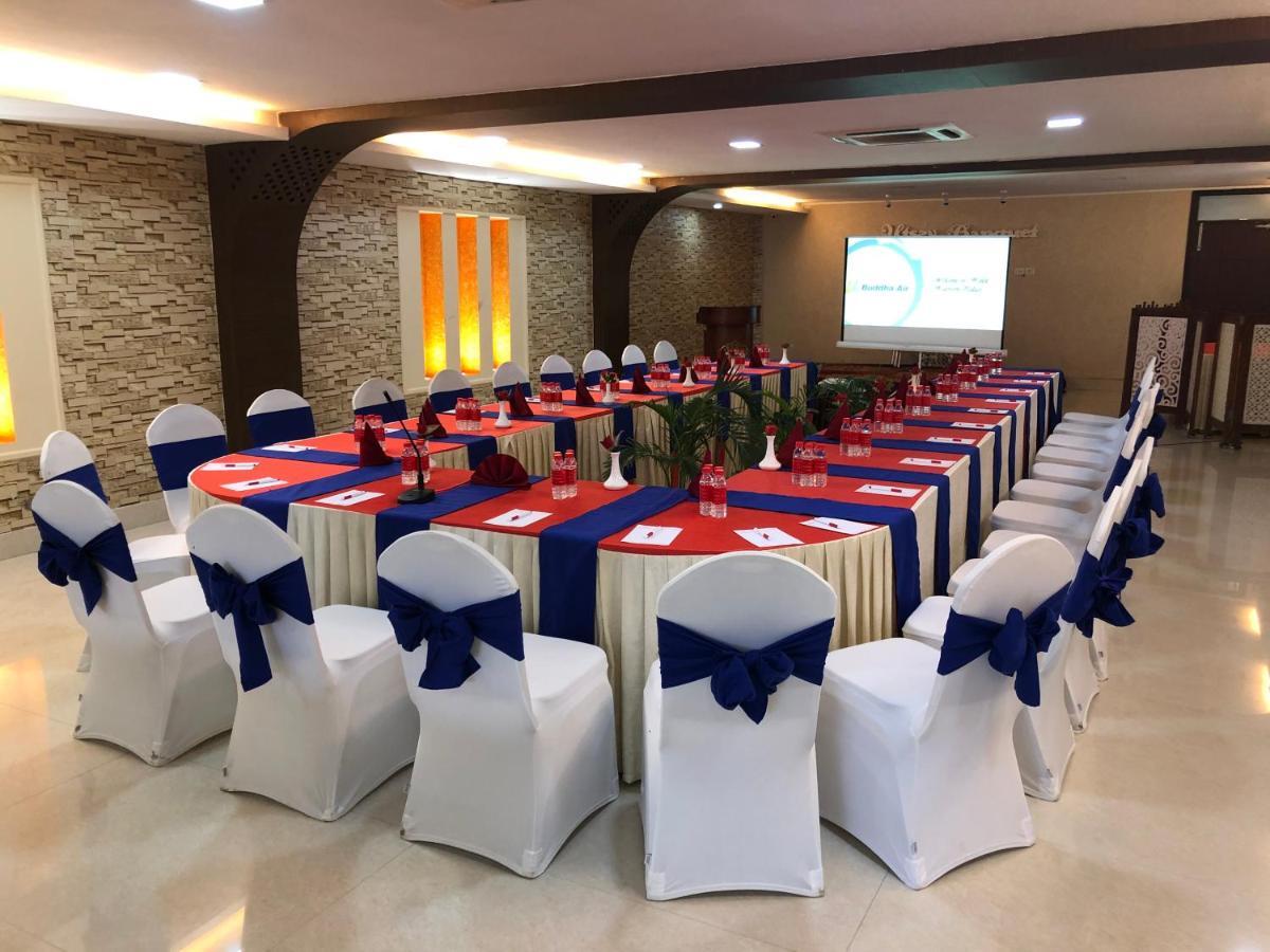 Hotel Harrison Palace Μπιρατναγκάρ Εξωτερικό φωτογραφία