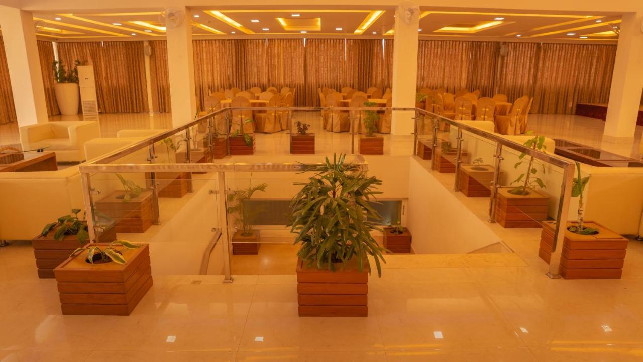 Hotel Harrison Palace Μπιρατναγκάρ Εξωτερικό φωτογραφία