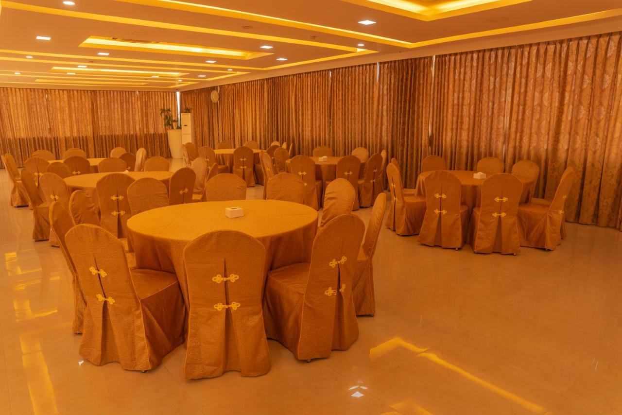Hotel Harrison Palace Μπιρατναγκάρ Εξωτερικό φωτογραφία